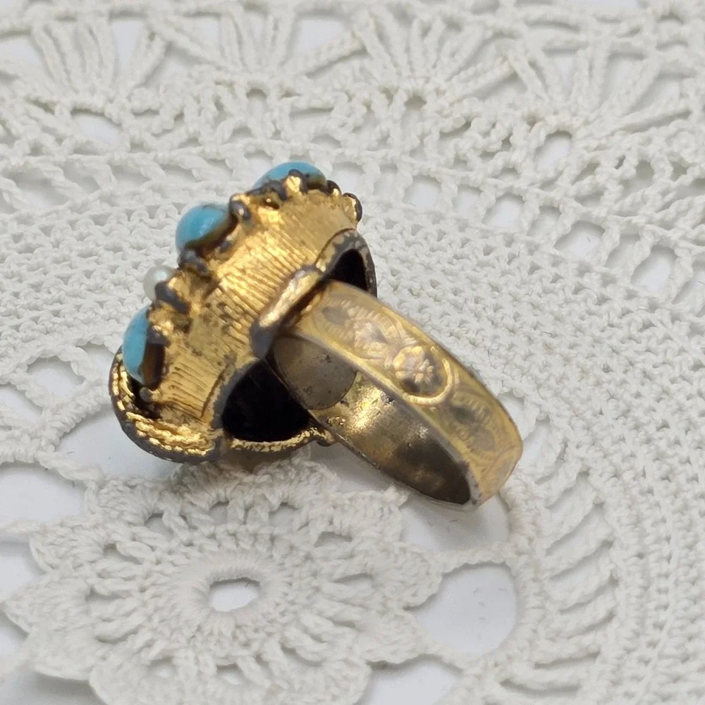 Vintage Turquoise glass Faux pearl ring size  adjustable Costume Read